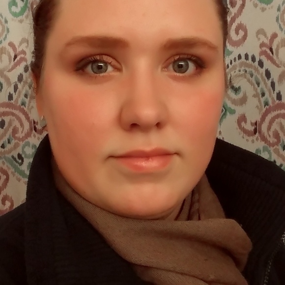 Meet your Posher, Brianna - Picture 1 of 1